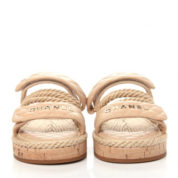 Stunning CHANEL beige Cord Lambskin Quilted Logo 😍 - Picture 2 of 6